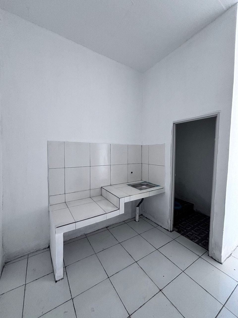 Foto dapur rumah Karang Bahagia