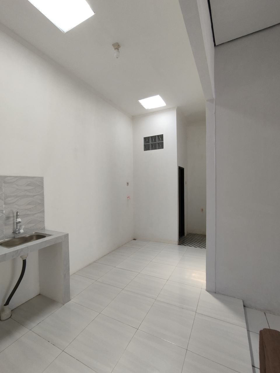 Foto dapur dan lorong rumah Serang Baru